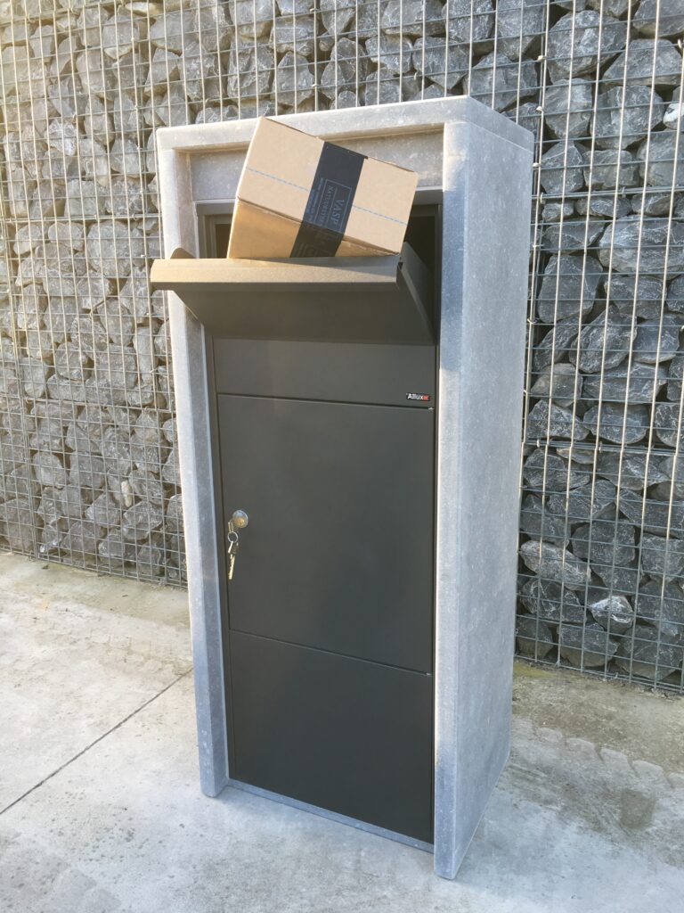 Ty-Ty Parcel - front 04